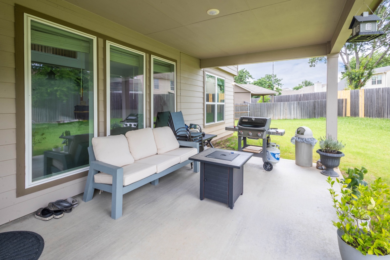 Real Estate Photo 1