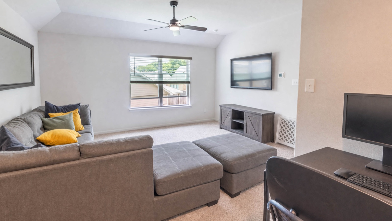 Real Estate Photo 17