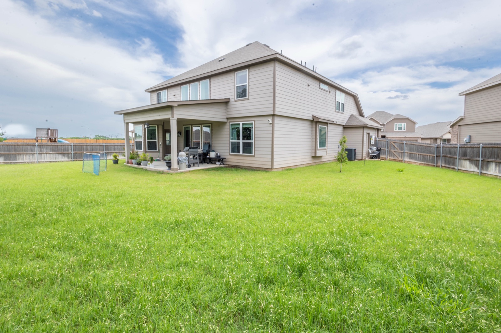Real Estate Photo 20