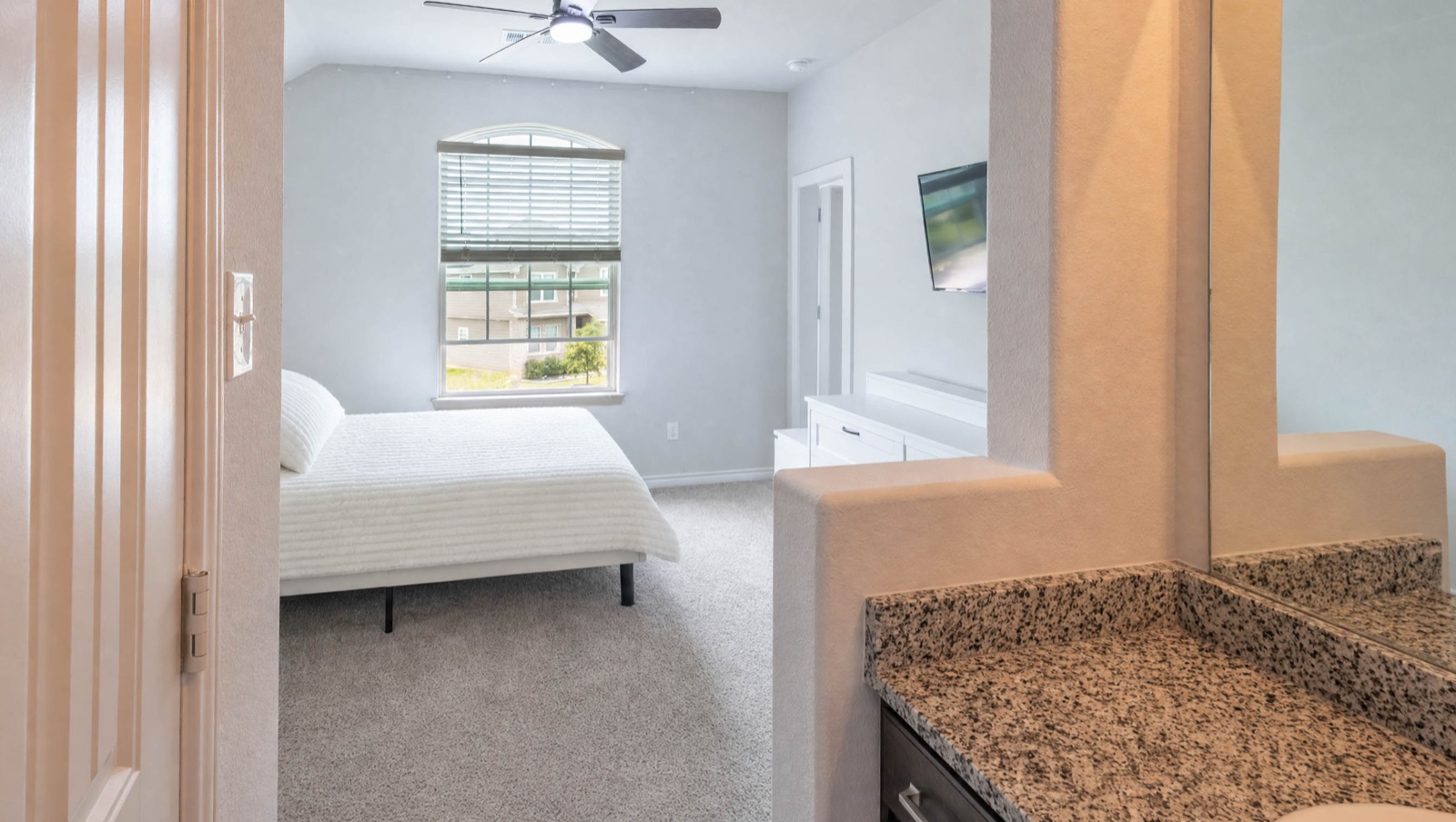 Real Estate Photo 24